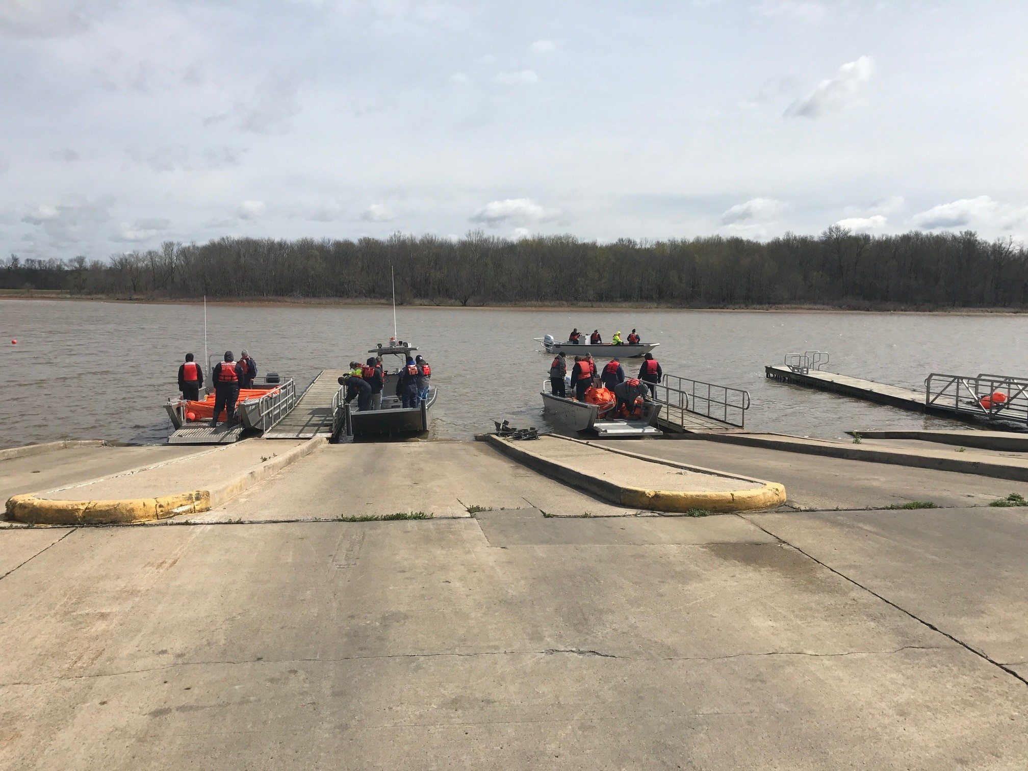 Spill Drill Boats Lake