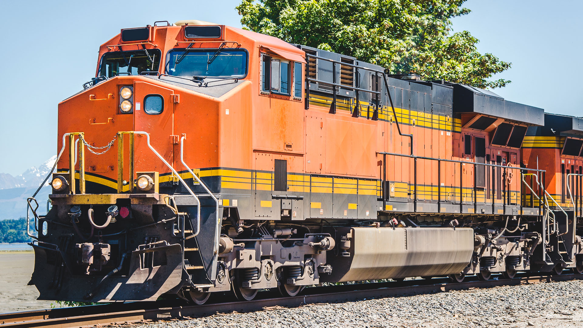 https://www.heritagewastesolutions.com/wp-content/uploads/2022/03/canadian_railway_company.jpg